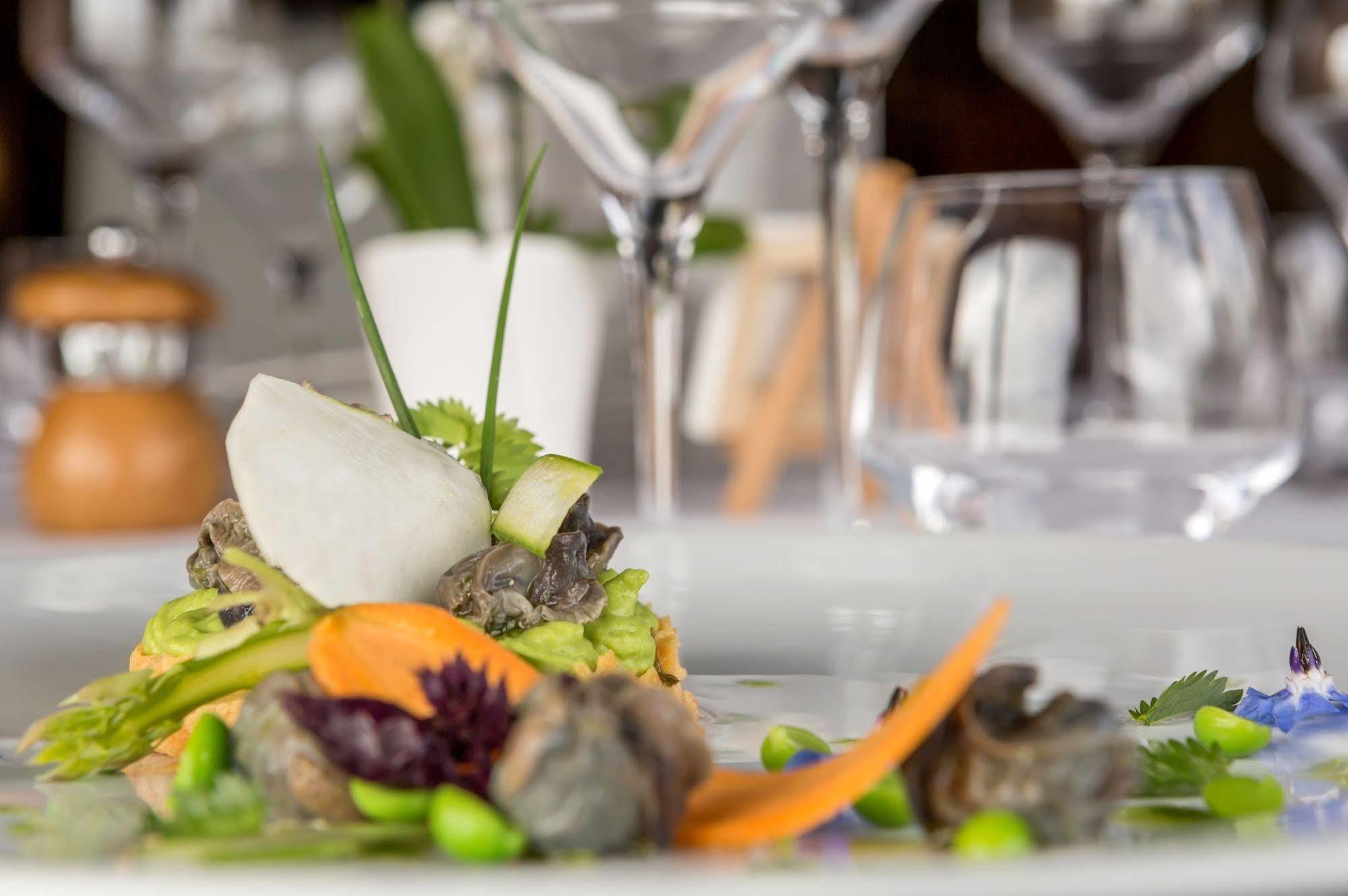 Hotel Restaurant La Tour Dunières エクステリア 写真